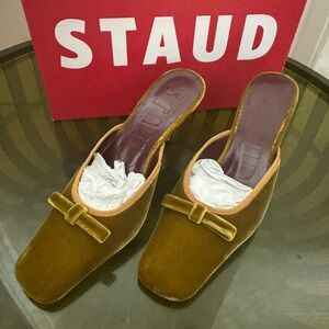 STAUD Velvet Mules in Rich Mustard